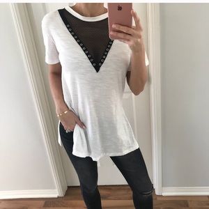 Sale 🦋 New White/black netted top 💕